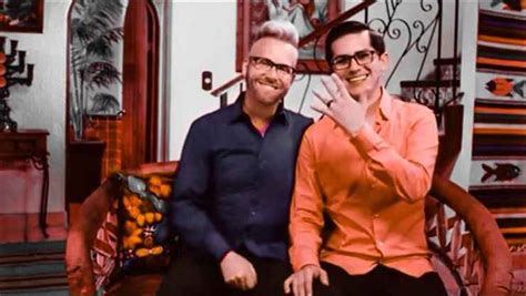 When kenneth first saw 90 day fiancé: '90 Day Fiance' Stars Armando And Kenneth: TLC Camera ...