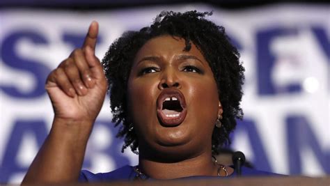 democrat stacey abrams wins ga primary for governor