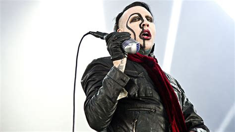 Police Reportedly Search Marilyn Manson S La Home Amid Probe Into Sexual Assault Claims 30 11