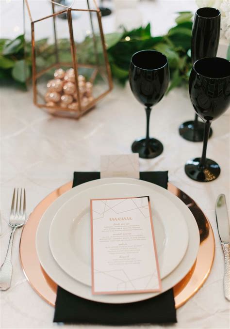 Wedding Table Setting: Rose Gold and Black | Rose gold wedding decor
