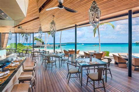 Maldives Restaurants And Bars The St Regis Maldives Vommuli Resort