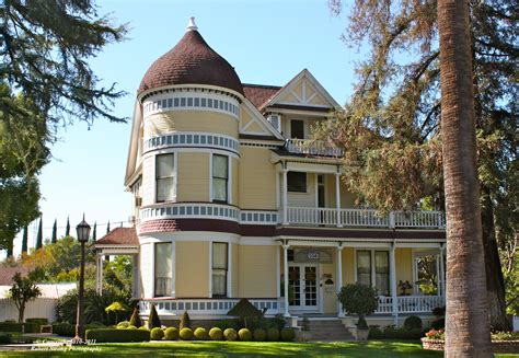 Victorian Home Redlands Ca Victorian Homes Victorian Style Homes