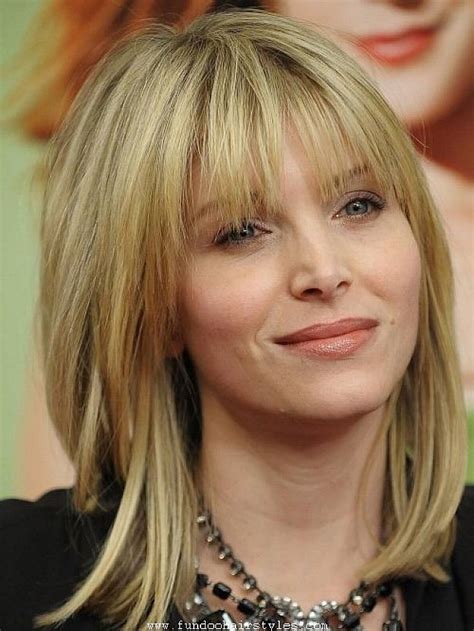 This look will look very 3. Simple medium layered bob with bangs for blonde women ...