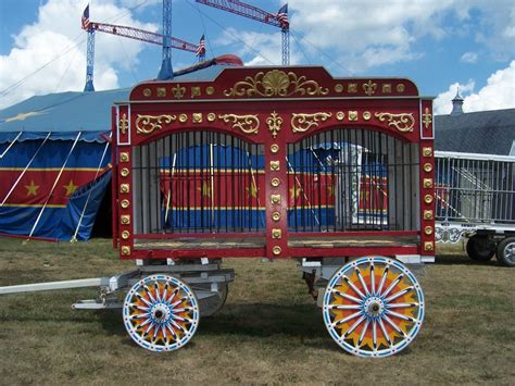 Hagenebck Wallace Two Arch Cage 50 Circus Wagons