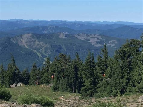 Best Mount Hood Hikes Paradise Park Timberline Lodge 2