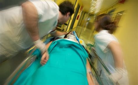 Cuidados De Enfermeria Al Paciente En Urgencias Asepeyo Salud Otosection