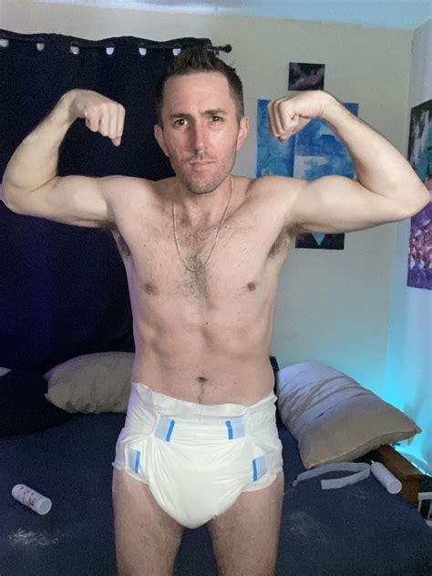 Thediaperdynamo On Twitter They Say Youre Supposed To Flex And Pose