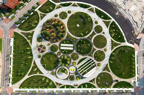 James Corner Field Operations Designs An Iconic Circular Park For The