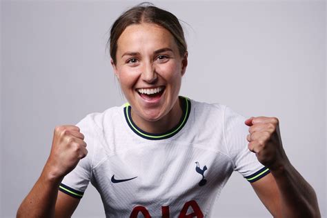 DONE DEAL Spurs Women Announce Signing Of Defender Amy Turner Cartilage Free Captain