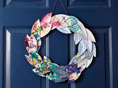How To Make A Diy Paper Wreath From Old Holiday Cards Chatelaine