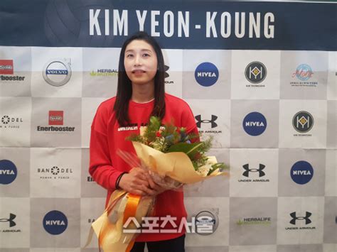 김연경은 21일(한국 시간) vnl 15. 스포츠서울 - '주장' 김연경, 라바리니호 합류 "중간 역할 잘해야 ...