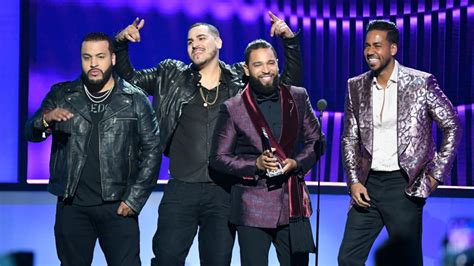 With a lineup comprising romeo santos, lenny santos (len melody), henry santos and max santos (max agende). Aventura Announce First US Tour In 10 Years: 2020 | GRAMMY.com