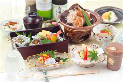 Japanese kaiseki cuisine epitomes tasty tradition. Kaiseki Cuisine: Japan's Artful Culinary Tradition Explained