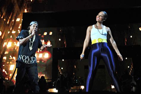 Jay Z And Alicia Keys Perform “empire State Of Mind” Live From Yankee