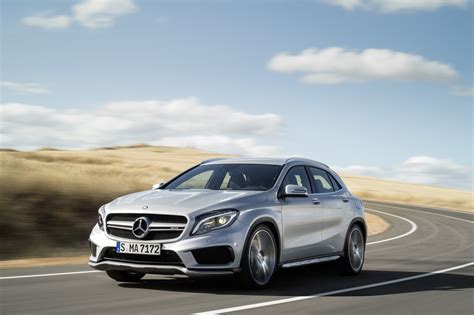 The 2013 cla 45 amg is just the touch of the premium compact class needed. Mercedes CLA 45 AMG and GLA 45 AMG Receive 381 HP and Other Upgrades - autoevolution