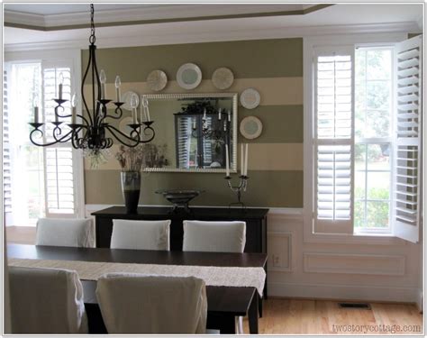 In this article i will show you some very elegant center pieces that will add a touch of sophistication to your room. Square dining table centerpiece | Hawk Haven