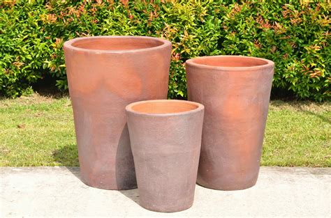 Black Terracotta Pots Sound Of Modern Pottery Ekpottery Vietnam