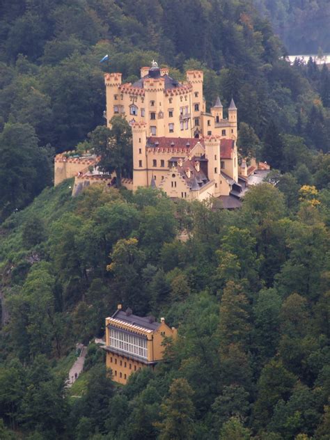 A Guide For Visiting The Beautiful Hohenschwangau Castle Karstravels