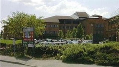 musgrove park hospital to probe eye surgery issues bbc news