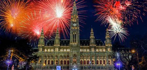 Jennifer lawrence/eddie redmayne/will ferrell/mark wahlberg/years and years (2015). New Year's Day in the Viennese Tradition