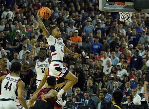 College Basketball National Championship Scores Updates How To Watch