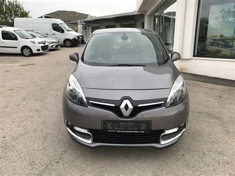 6 litres (1.5 dci 110 ch 75000 km business.) entre 6l et 6.3 l (1.5 dci 110. Renault Scenic Business dCi 110, 2016 god.