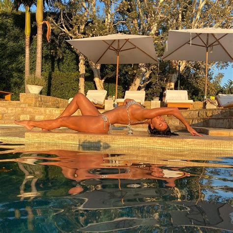 Nicole Scherzinger Sexy Bikini Near The Pool 6 Photos