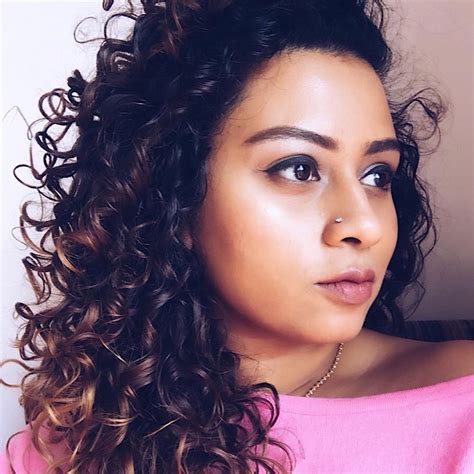 Aggregate 74 Ayesha Malik Curly Hair Latest Ineteachers