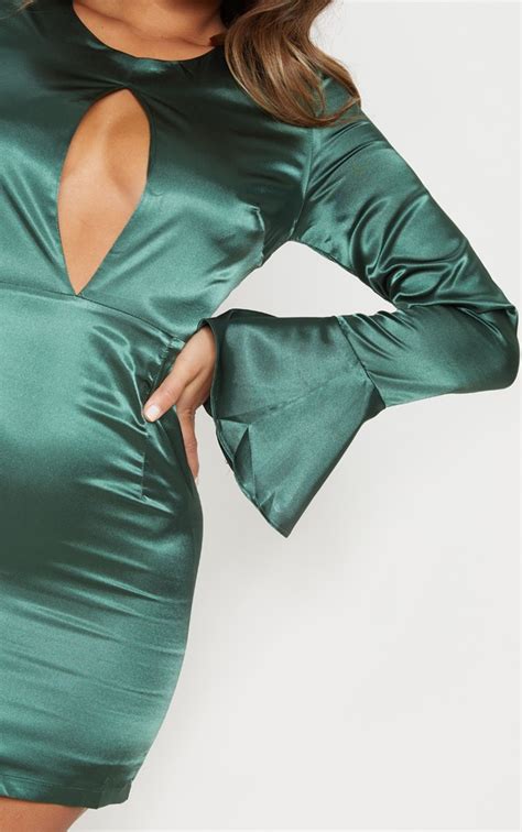 Emerald Green Satin Flared Cuff Shift Dress Prettylittlething