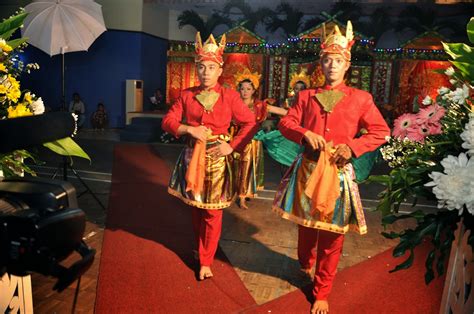 Rumah adat ntb yang satu ini adalah rumah peninggalan para raja yang berada di daerah kabupaten sumbawa. " SANGGAR NUSANTARA DOT COM " | Jakarta: Sewa Baju Adat ...