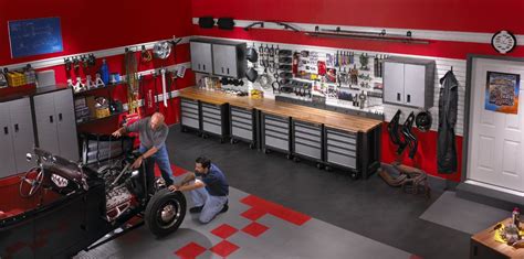 Pour intervenir sur une automobile, mieux vaut disposer d'un local bien adapté. Garage Passion | Garage design interior, Garage design ...