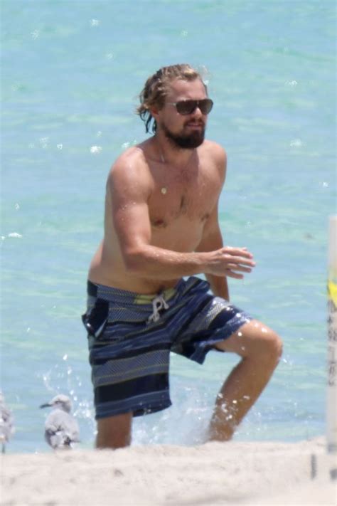 Leo Dicaprio Covers Up On The Beach Where Have His Abs Gone Mirror