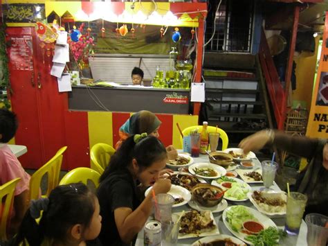 Pasti kamu mau tahu kan?. Tempat Makan Menarik Di Sibu Sarawak.. | Coretan Anuar