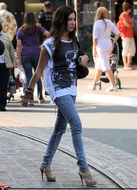 celebrities in skinny jeans with high heels skinny jeans skinny and ashley tisdale