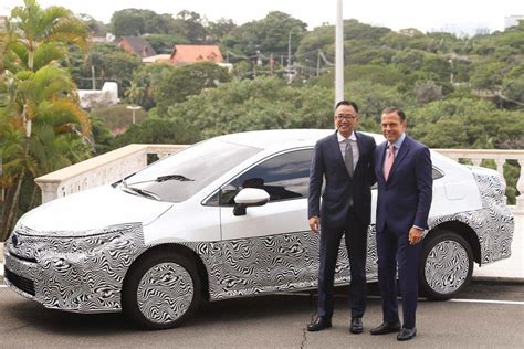 Primeiro Carro H Brido Flex Do Mundo Lan Ado No Brasil Jornal Da M Dia