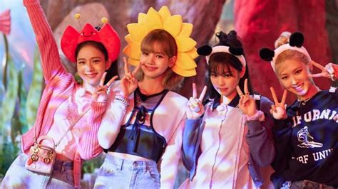 Blackpink At Everland For Their 2021 Summer Diary Youtube
