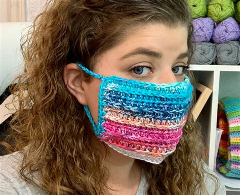 This time its another scorpion mk11 mask, but in gold! DIY Face Mask to Crochet | AllFreeCrochet.com
