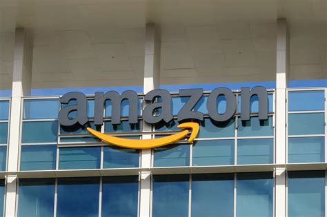 Amazon Plans To Open 1500 Warehouses In Us Suburbs