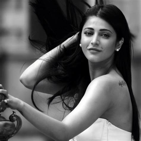 8 Virtues About The Most Captivating Shruti Hassan Slide 1