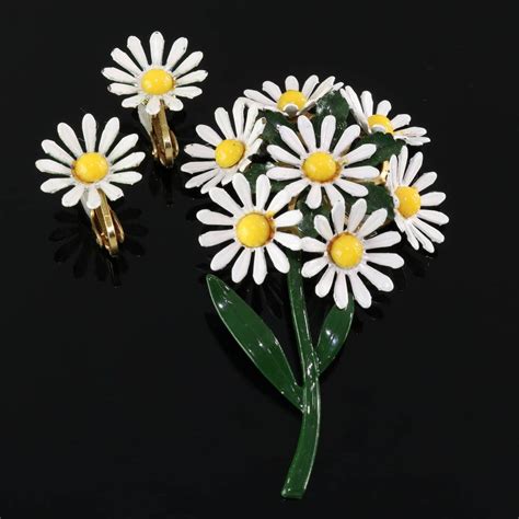 Mid Century Flowers Etsy Shop Vintage Daisy Brooch And Earring Set White Flower Bouquet