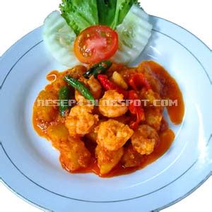 Udang balado or sambal goreng udang is a hot and spicy shrimp dish commonly found in indonesian cuisine. Resep Sambal Balado Kentang Ebi - Resep Masakan 4