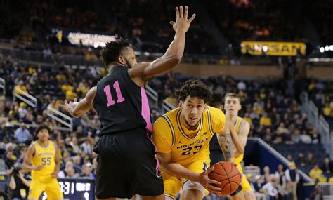 The best michigan wolverines in the history of their men's basketball program. Michigan Basketball: Way-too-early 2021 depth chart ...