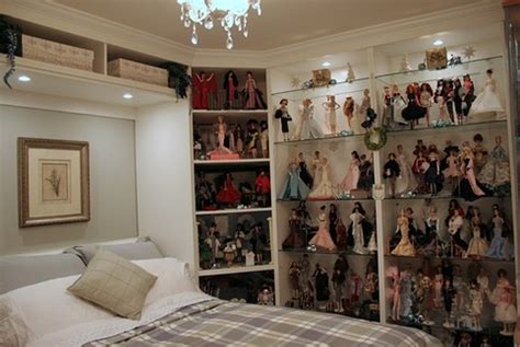 Pretty cool way to display a doll collection! Unfortunately my husband