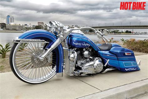 Larger Than Life Custom 2014 Harley Davidson Road King Hot Bike