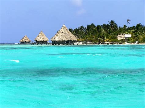 | belize guide for vacation, diving, caving, fishing, scuba, the caribbean sea, maya temples, friendly people, islands. Kar's Kith and Kin: Cheese or Belize?