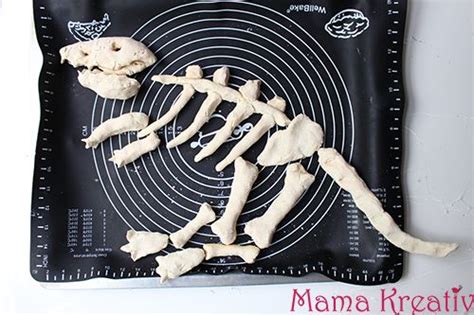 Weshalb soll der käufer dino kuchen vorlage in versandhäusern bestellen? Dino Geburtstag: Spiele, Deko und Rezepte — Mama Kreativ ...