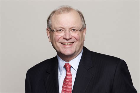 Deutsche bank can adjust to your needs, allowing you to move around as freely as you want thanks to its deutsche bank online service. Werner Steinmueller's transaction banking outlook ...