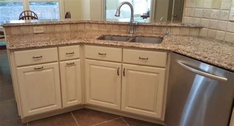 We can help you find your perfect corner kitchen sink. Diagonal Sink Base - HealthyCabinetmakers.com