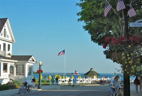 0.11 mi from city center. Lake View Hotel - Summer Jobs on Mackinac Island ...