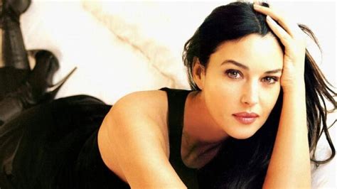 monica bellucci biography life story info wiki wikipedia